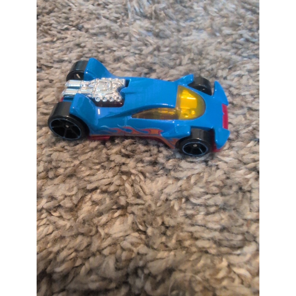 2013 Hot Wheels Vulture Diecast Car Blue Flames Track Stars 1:64 Scale Toy Car